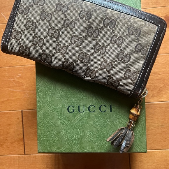 GUCCI GG Ladies Zip Around Wallet style # 3595C 7740 Brown with Bamboo Tassel - Picture 3 of 7